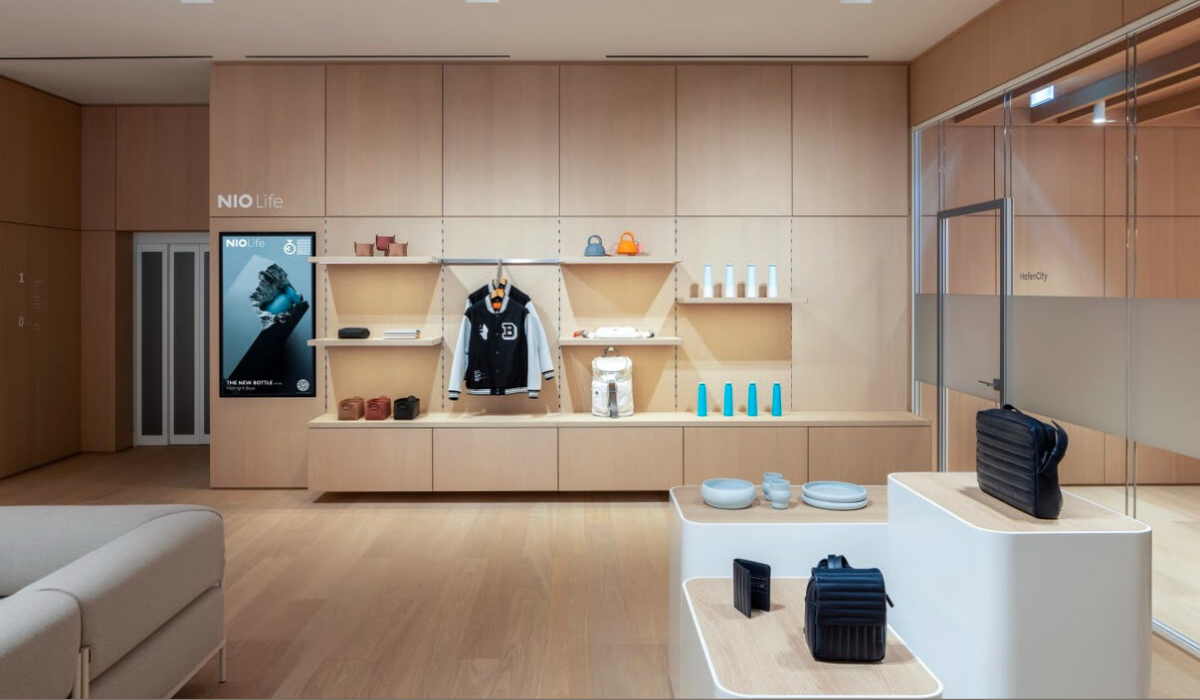 Nio x NAIPO – High-End Massagesessel mit 12 Programmen, Körperscan, Zero Gravity & manueller Anpassung - Nio House, Große Bleichen 5