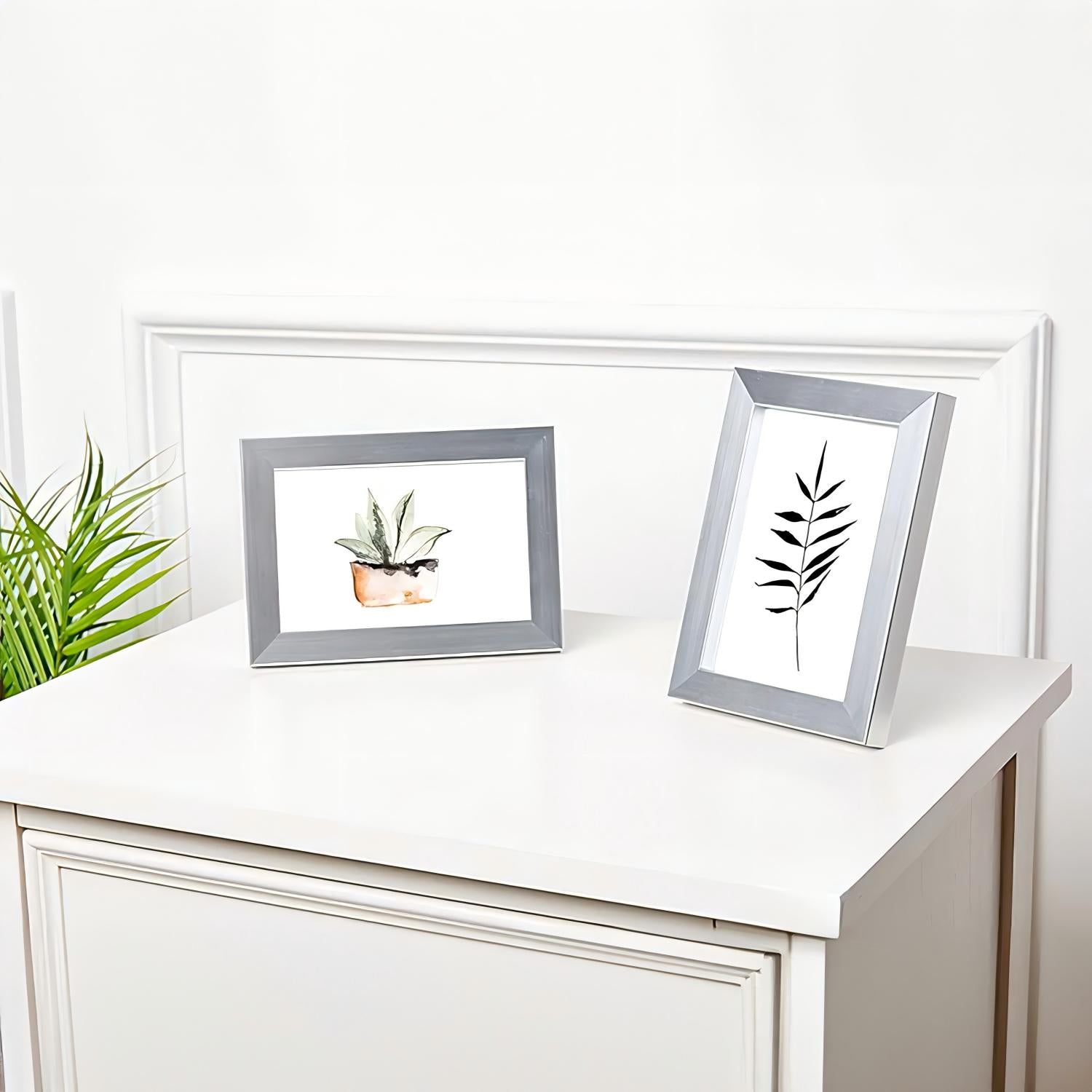 Friends Of NAIPO® Alsterwell Bilderrahmen 2er-Set – 10×15 cm Fotorahmen aus Nickel mit Aufsteller, für Tisch- & Wandmontage